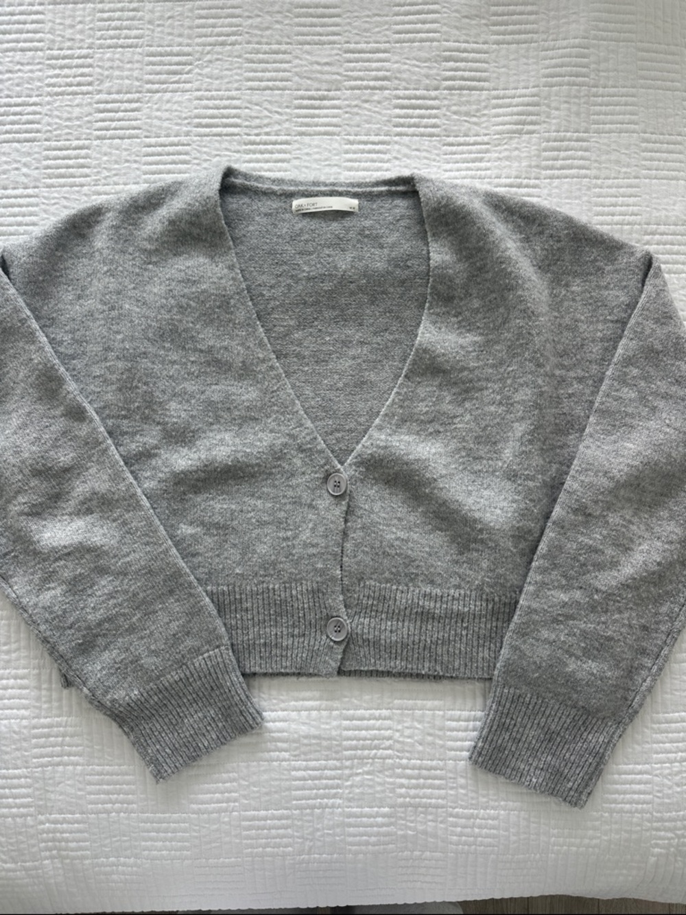 OAK + FORT Gray V-Neck Cropped Cardigan